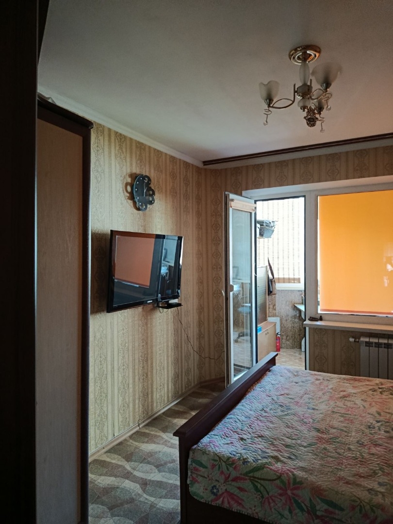 продажа трехкомнатной квартиры номер A-174574 в Суворовском районе, фото номер 16